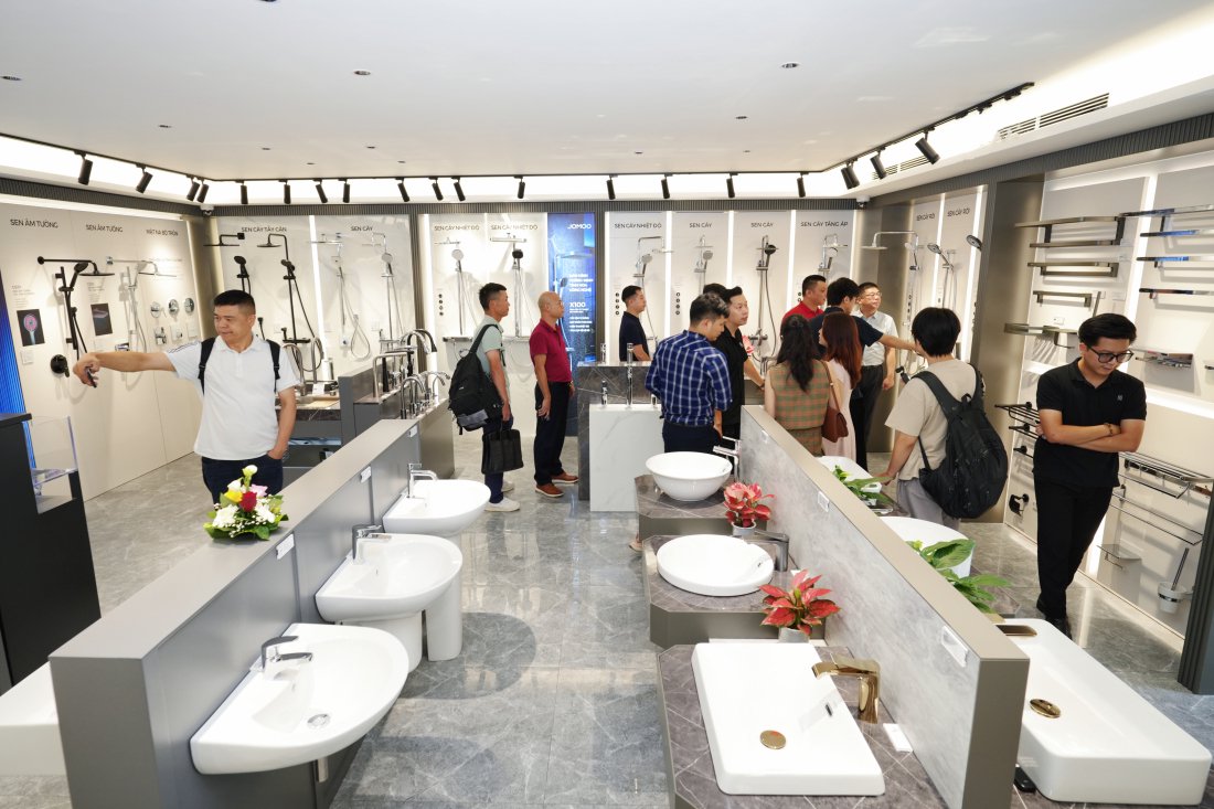 ▲2024年7月，在此基础上，使得大疆、率先抢占市场。“渠道深耕与口碑沉淀”成就第四和第五块骨牌</p><p cms-style=