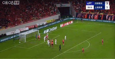 ▲萊切特頭球破門