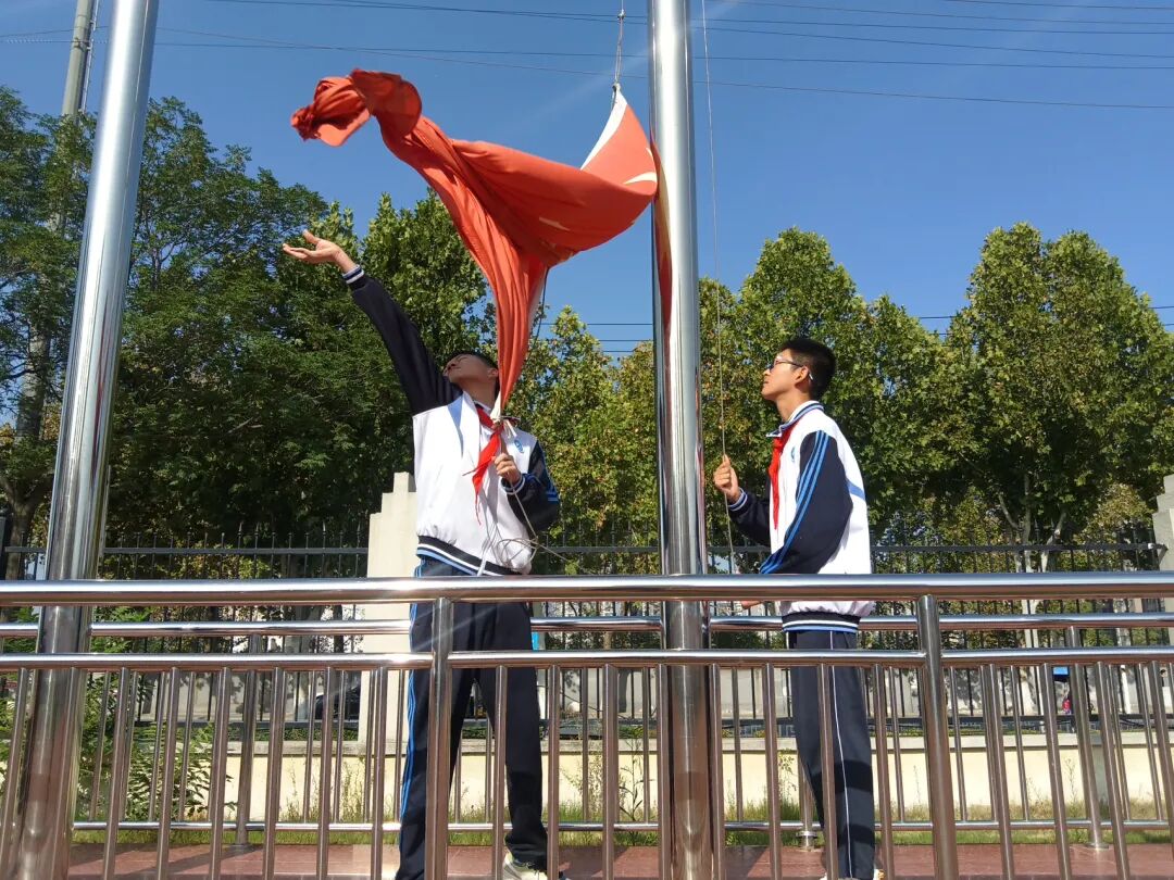 启航新征程!五环中学新学期第一次升国旗仪式暨开学第一课