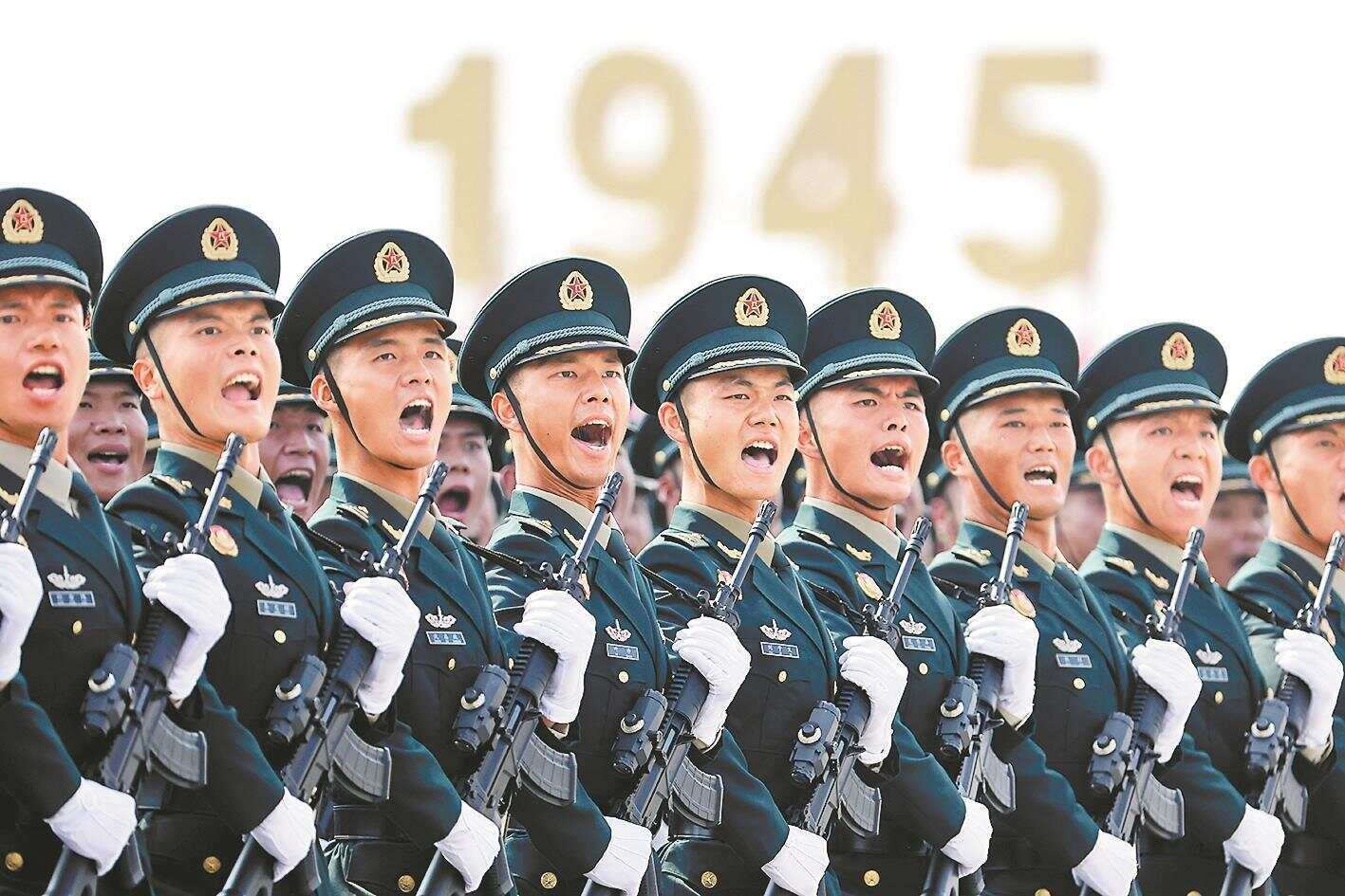 火箭军方队:大国长剑"执剑人"火箭军方队受阅队员中,有来自高技术专业