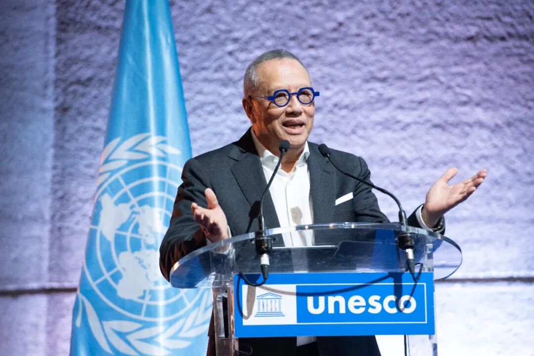 梁念坚博士与其数字人协作发表讲话