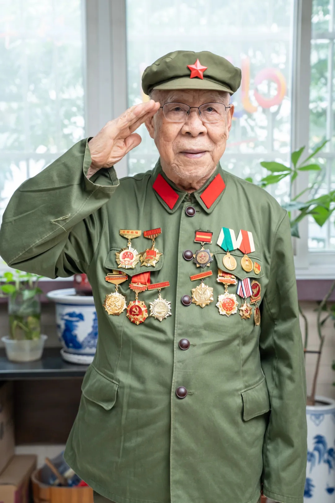 (讲述·典型故事)“为党工作永不离休!”——对话抗战老兵刘世钺|白求恩_新浪财经_新浪网