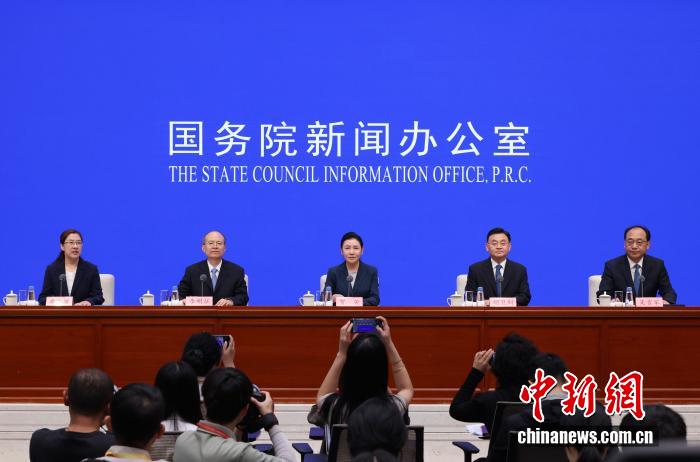 司法部:我国覆盖城乡、便捷高效、均等普惠的公共法律服务体系基本建成|司法部_新浪财经_新浪网