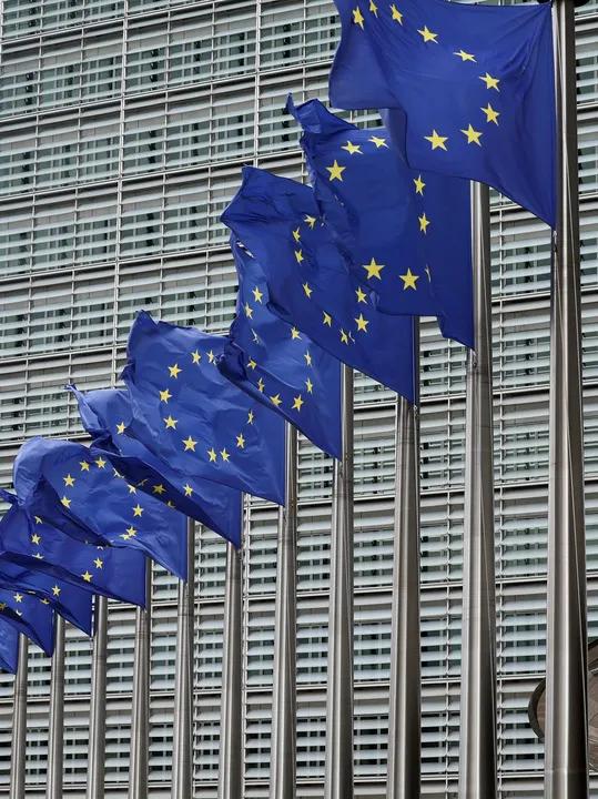 ▲这是7月16日在比利时布鲁塞尔拍摄的欧盟委员会总部。（新华社）