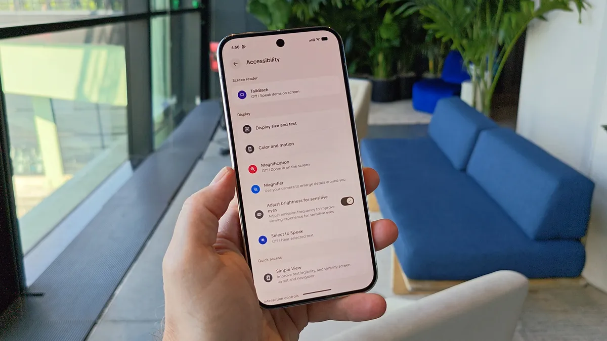 谷歌Pixel 10 Pro 手机屏幕“不够护眼”，480Hz PWM 调光落后于竞品