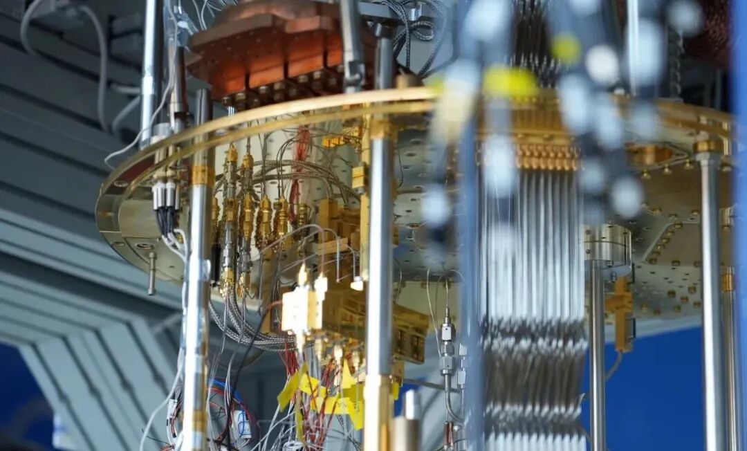 图为中国第三代自主超导量子计算机“本源悟空”