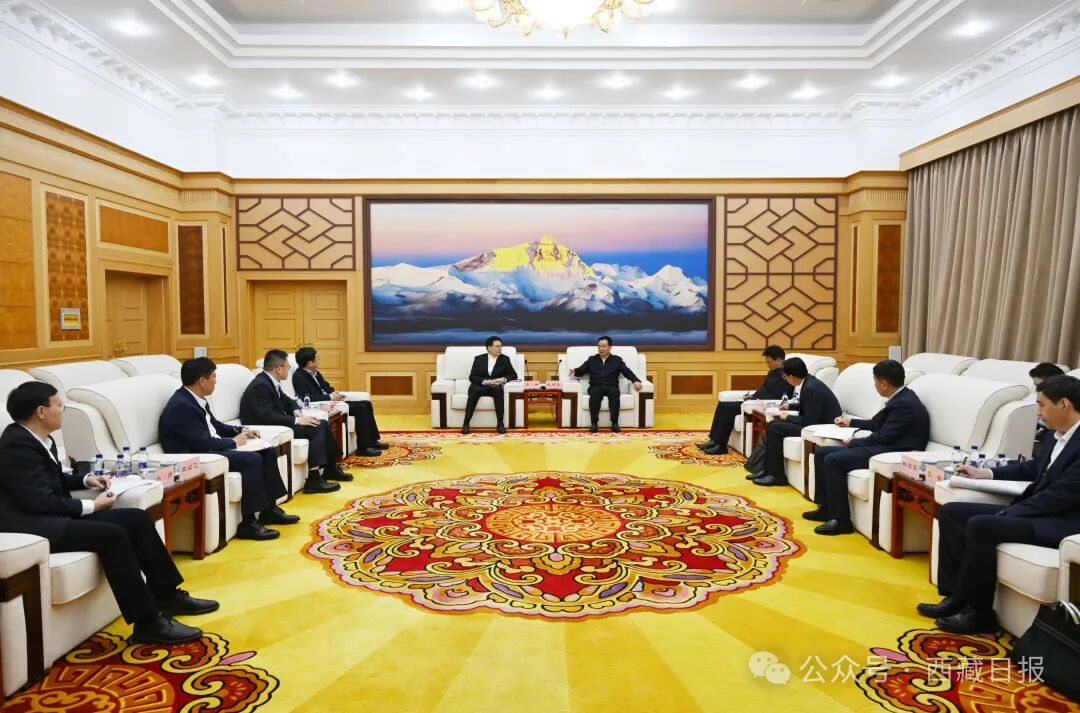 近日，自治区党委书记王君正在拉萨与中国工商银行党委书记、董事长廖林一行座谈。这是座谈现场。记者 李洲 摄