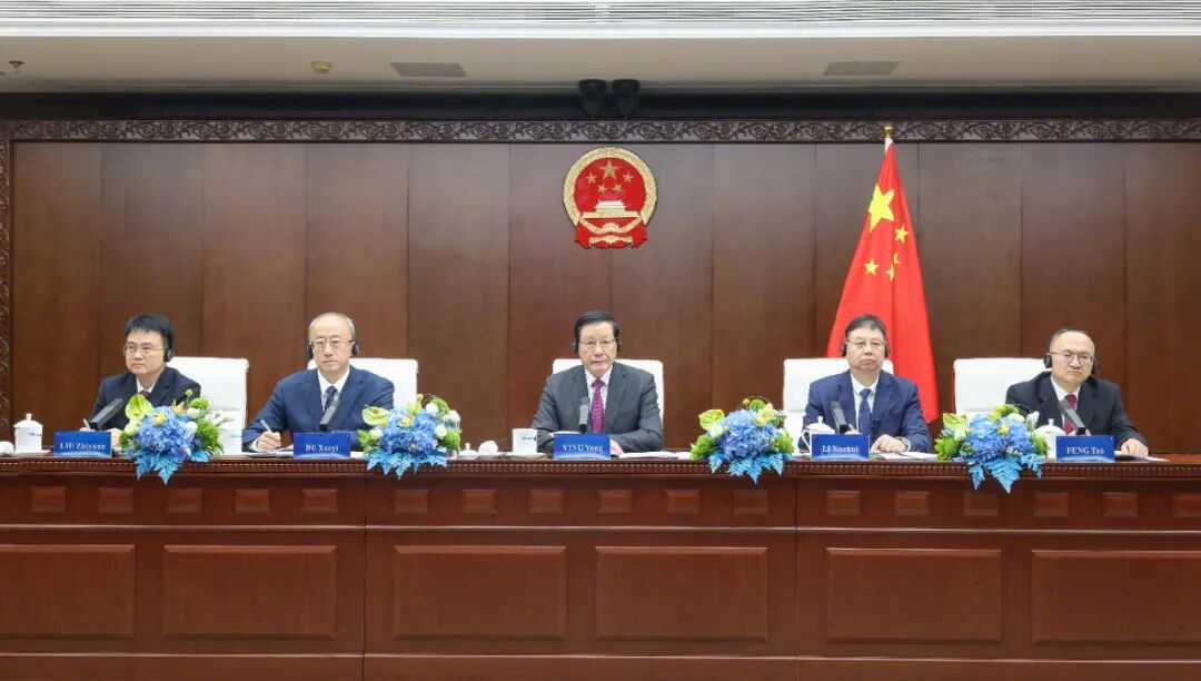 9月16日晚，第七次金砖国家总检察长会议以视频形式召开，中国首席大检察官、最高人民检察院检察长应勇率团在京出席会议。