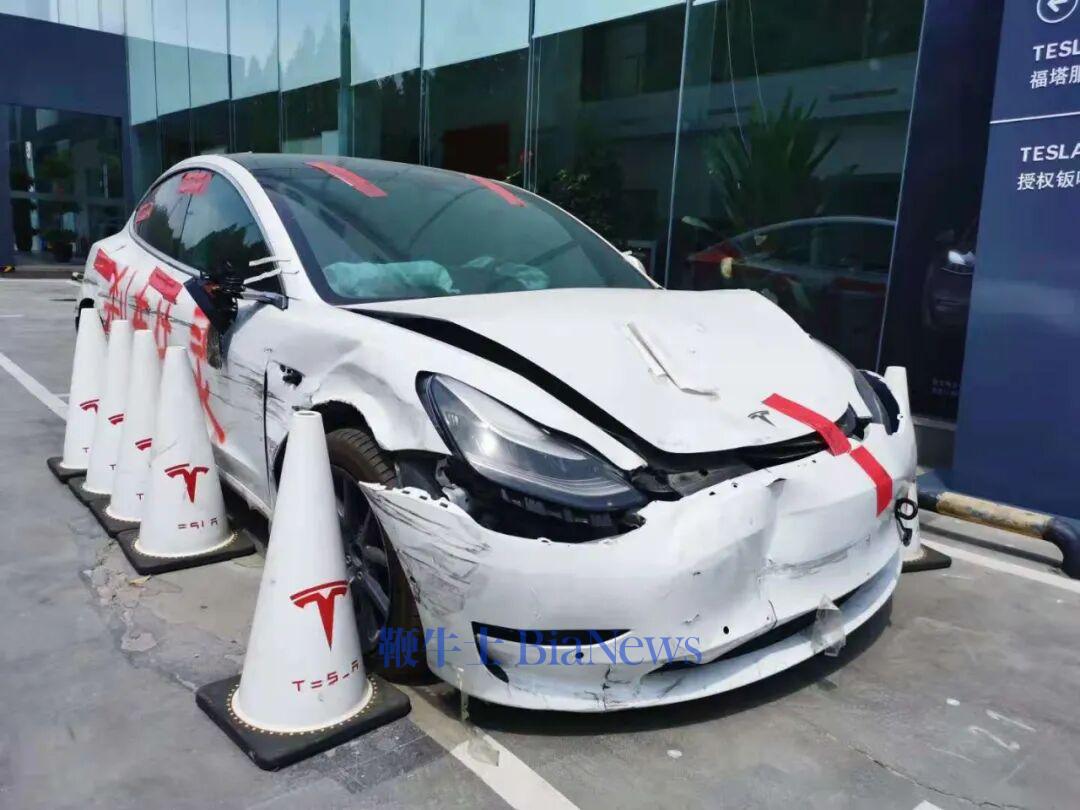 张亚周的特斯拉 图片来源：每经记者 李星 摄