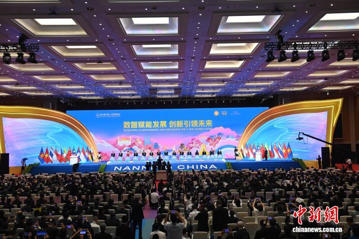 图为开幕式现场。中新网记者 蒋雪林 摄