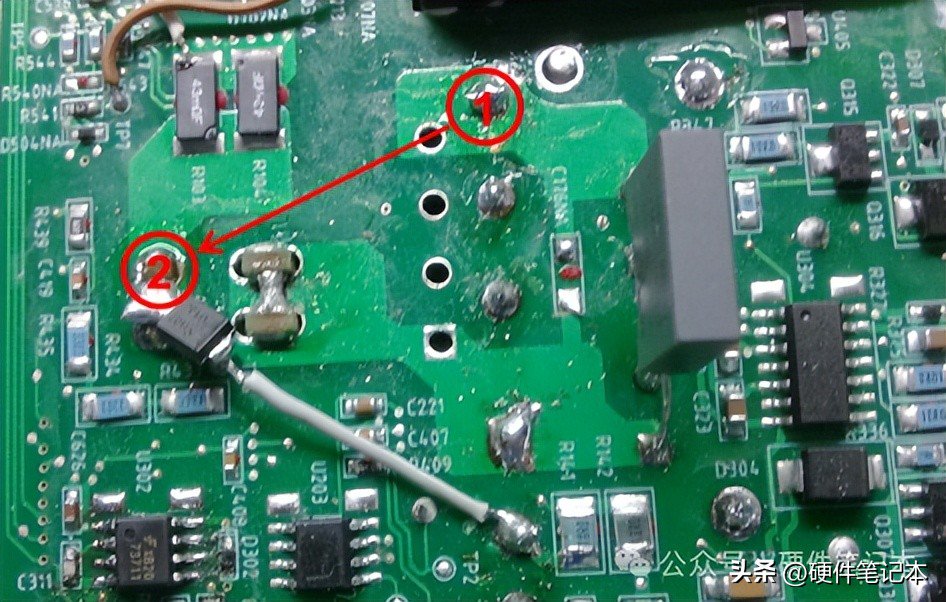 图15 钳位二极管的摆放位置