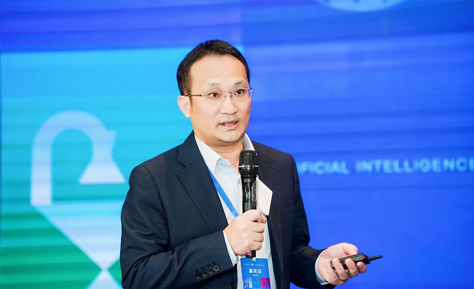     近日，邓良慧在中国—东盟人工智能+文旅创新应用大赛决赛中进行项目路演。     （受访者供图）