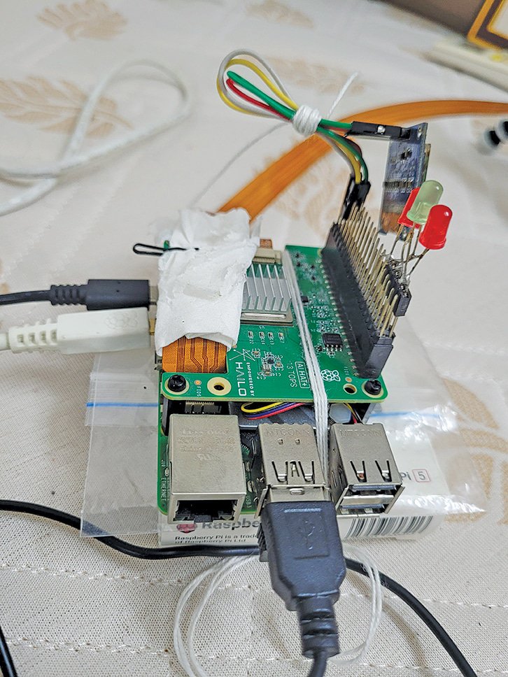 图 5：相机和 Raspberry Pi 的安装