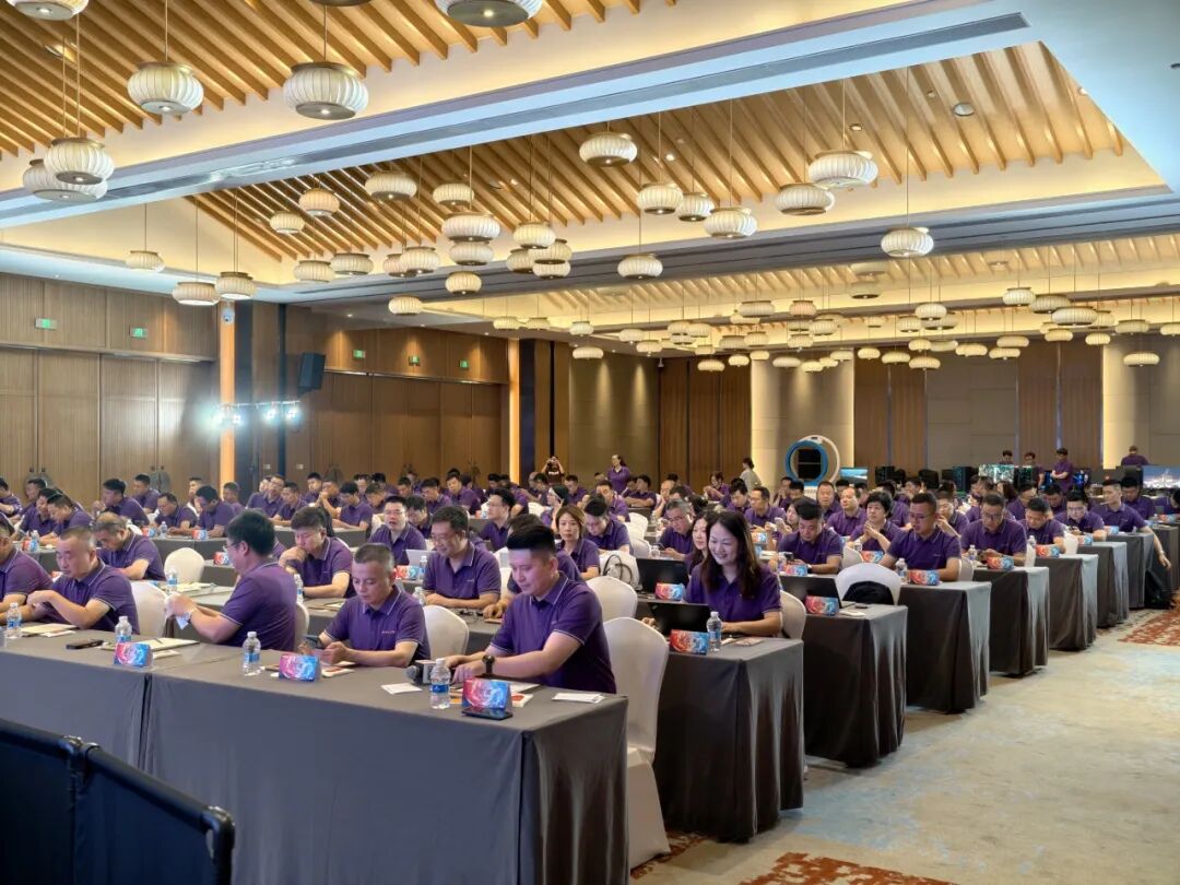     ▲2025年AOC显示器全国操盘手大会主会场
