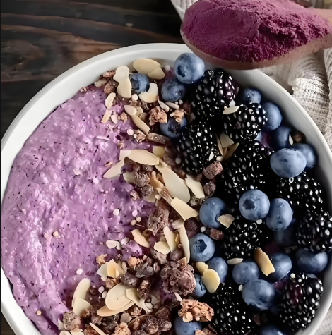 巴西莓粉，被熬成了坚果粥