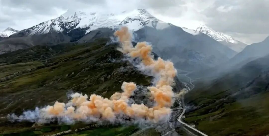 始祖鳥活動現(xiàn)場。身始司股（視頻截圖 / 圖）