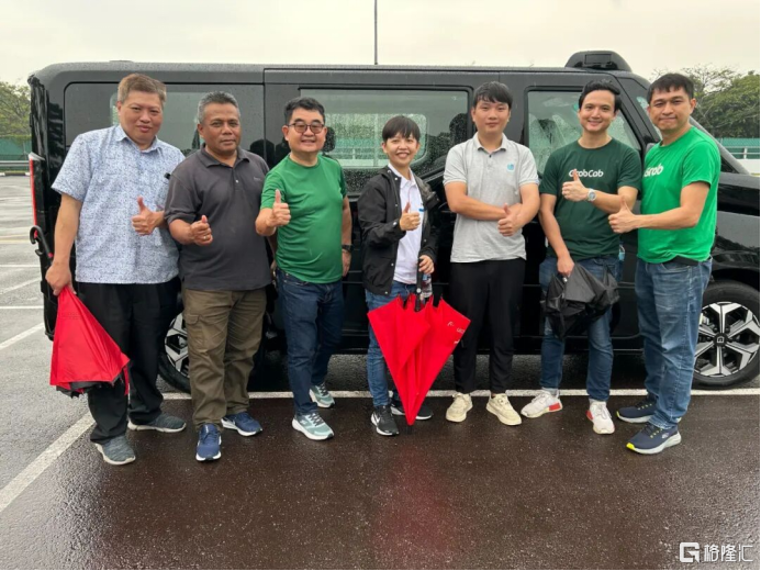 (Grab司机参与文远知行与Grab Academy联合提供的自动驾驶安全员培训)