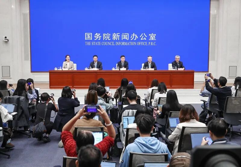 实录｜中国人民银行行长潘功胜出席国新办新闻发布会并答记者问