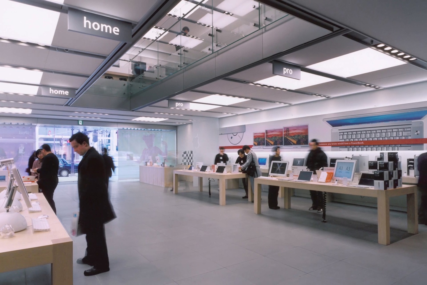 2003 年开业前拍摄照片