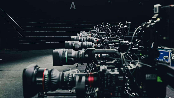 佳能EOS C400电影机讯道化10机位助力中国国际时装周闭幕大秀圆满收官