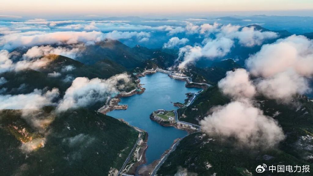 ▲国网新源浙江缙云抽水蓄能电站上水库。王佳敏 摄