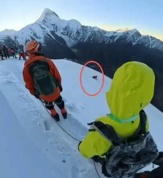 责任编辑：雪花