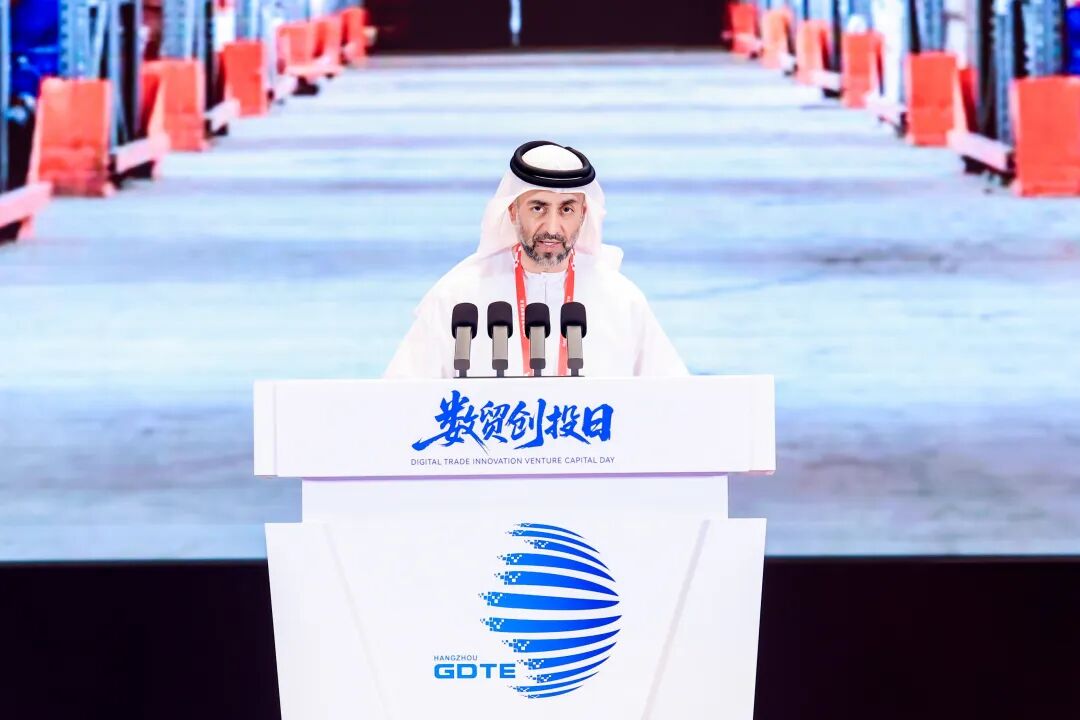 阿联酋副总理兼内务部长办公室书记长、阿拉伯国度数字经济定约主席 阿里·穆罕默德·库里博士