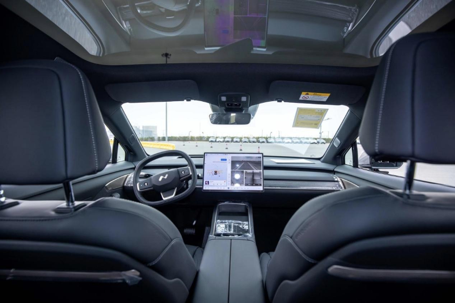 乐道L60在蔚来先进制造新桥二工厂实现总装下线无人泊运项目。