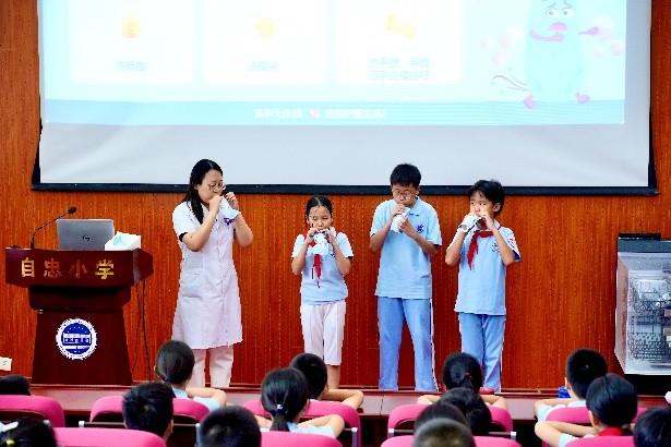 首都医科大学附属首都儿童医学中心消化内科副主任医师郝建云进行健康科普