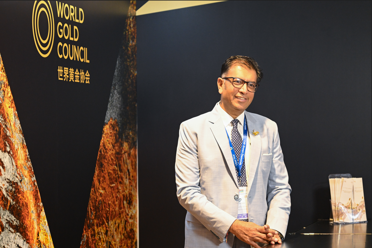 黄金时间·金币金饰：硬足金出海的机遇与路径（燃爆了）硬币金色，