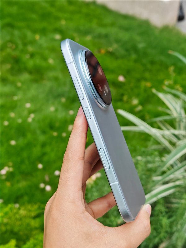 荣耀magic8芯片款手机