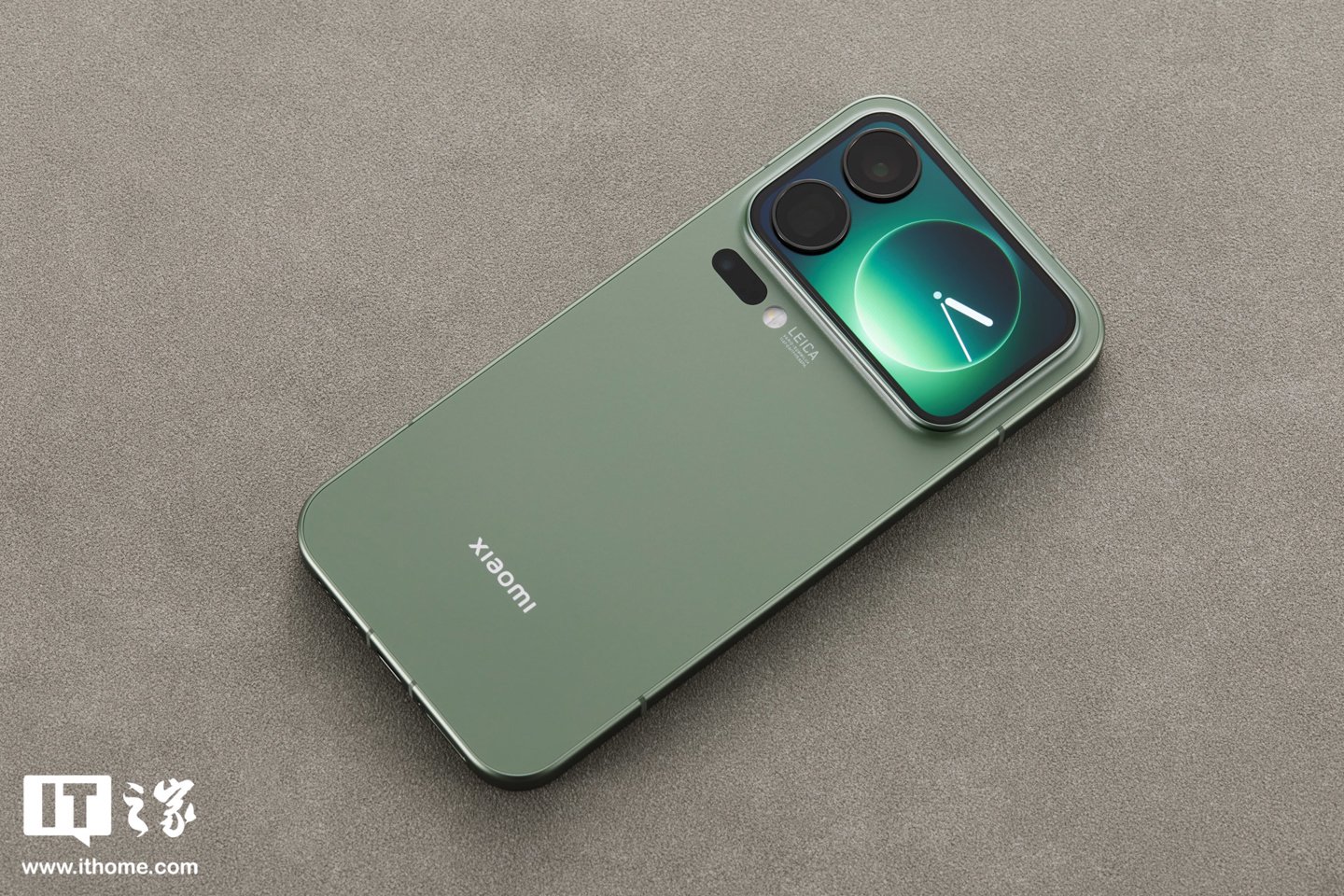 ▲ IT之家开箱：小米 17 Pro / Pro Max 手机图赏