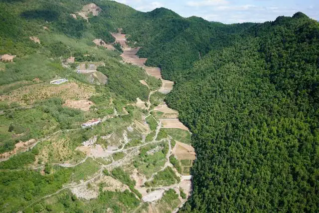 图为凤县有色金属矿山生态修复与重金属污染防治协同治理
