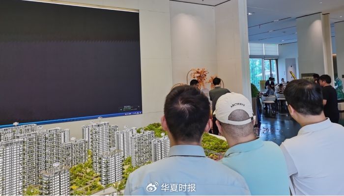 深业翠微谷售楼处。董红艳/摄
