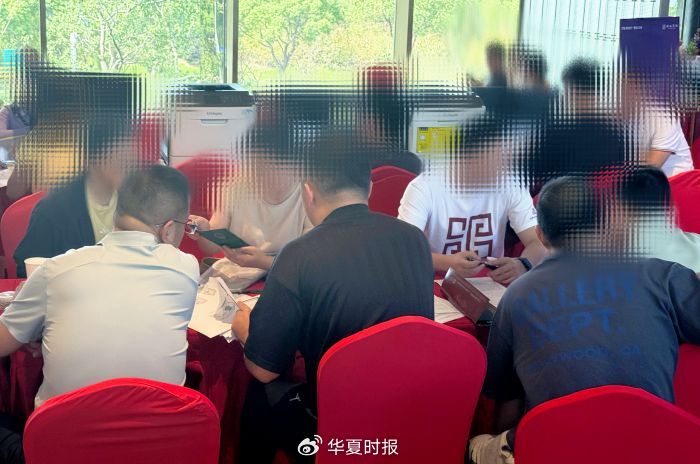 国贸海上原墅认筹。 李贝贝/摄
