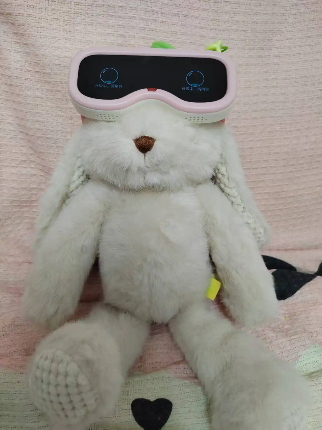 某AI玩具产品，切换成2.4G网络才能联网升级