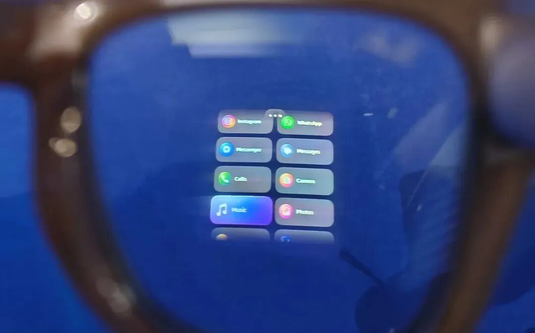 Meta rayban display 显示屏实际展示效果 | 图片来源 : Future