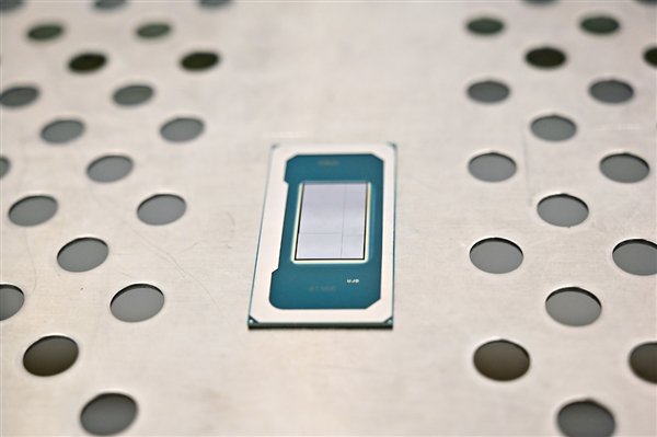 责任编辑：上方文Q