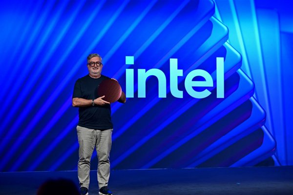 责任编辑：上方文Q