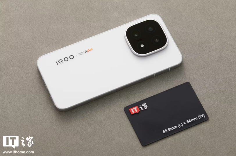 ▲ IT之家图赏：iQOO 15 传奇版