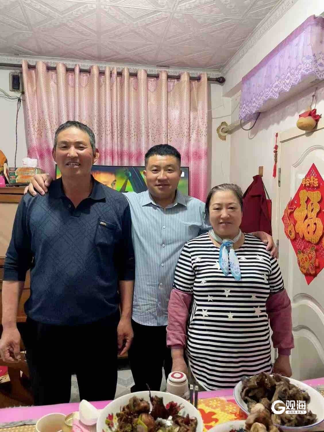 “战友不在了，我替他尽孝”！青岛这位退役军人12年如一日照顾战友双亲