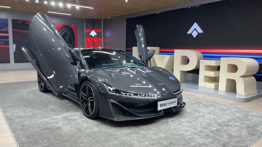 由上至下分别为昊铂SSR、昊铂GT、昊铂HT、昊铂HL