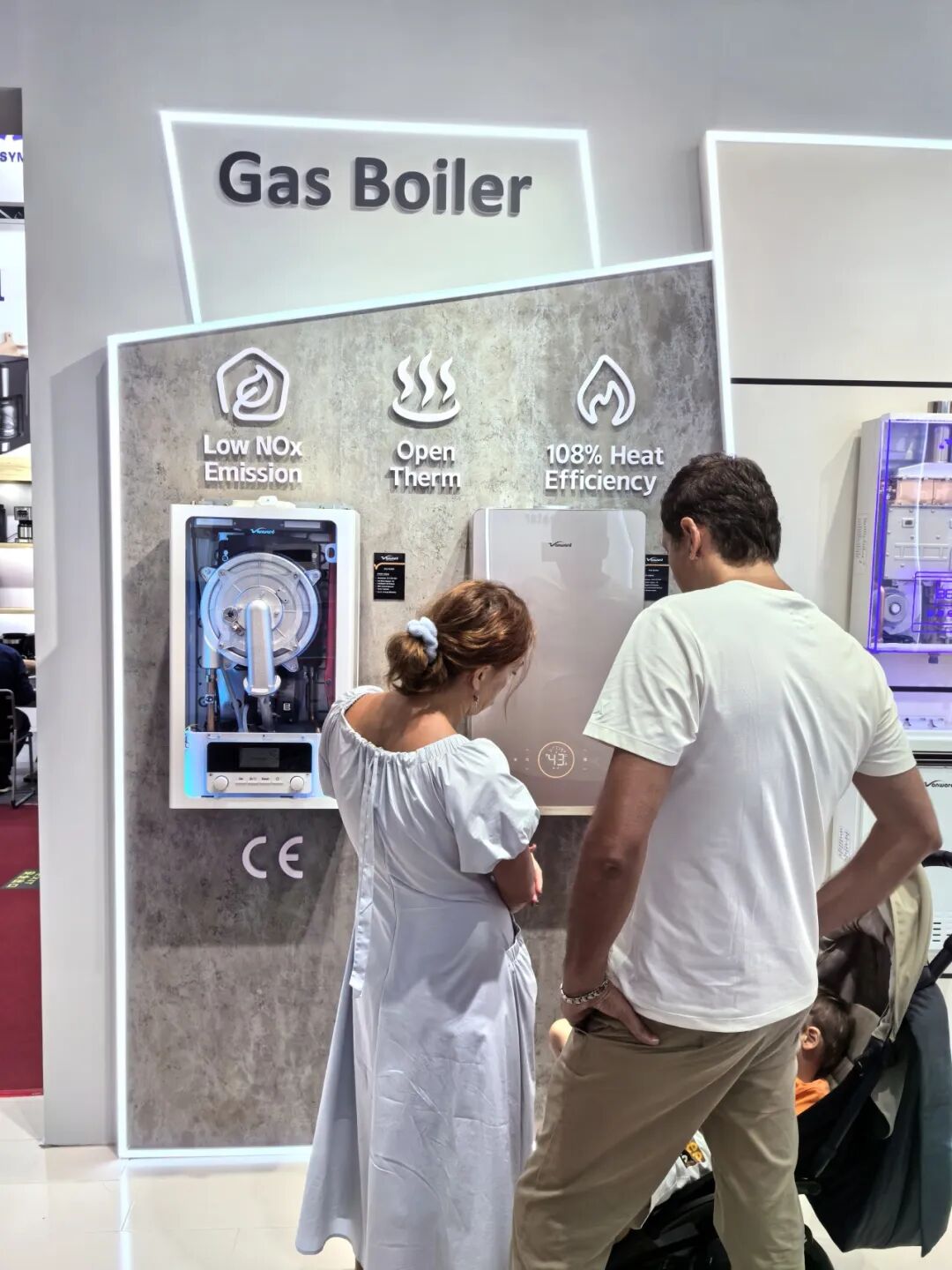 搭载超高温聚能仓的新品热水器