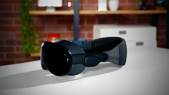 ▲ 深空黑 Vision Pro 假思图