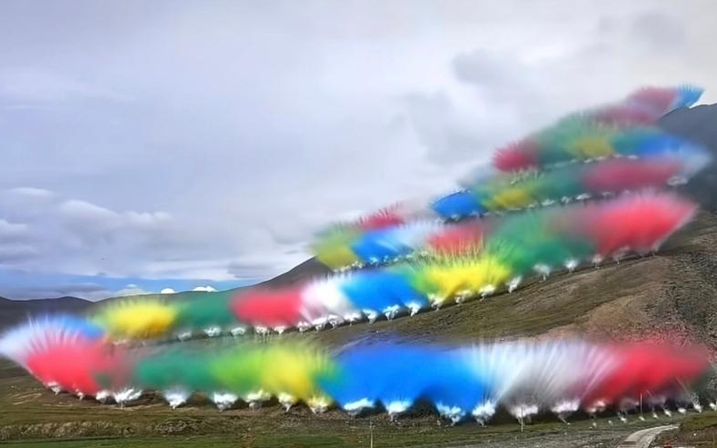 ▲《蔡国强：升龙》烟花秀画面。图/新京报视频号截图