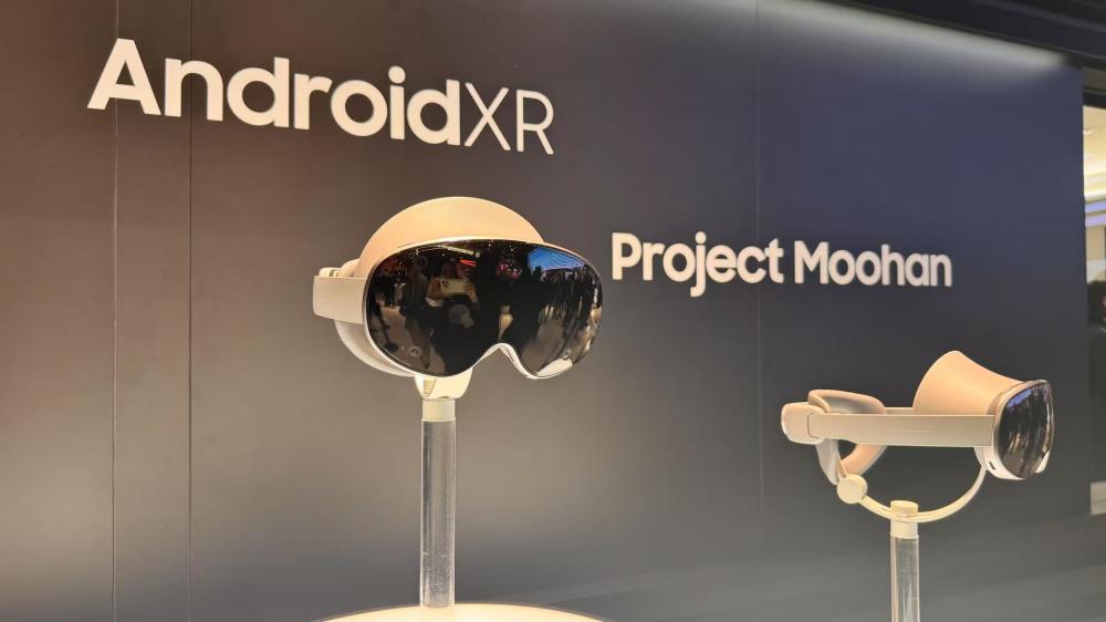 图：三星于MWC2025巴塞展出的Project Moohan设备。