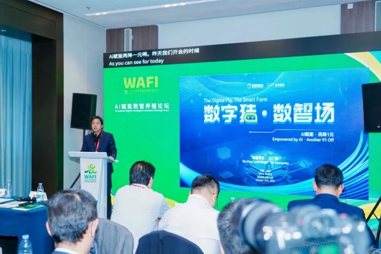 　　石广霄指出：“当下养猪业破局，两个关键就是效率和成本。”