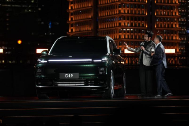 零跑D19首秀 图片来源：零跑官方供图