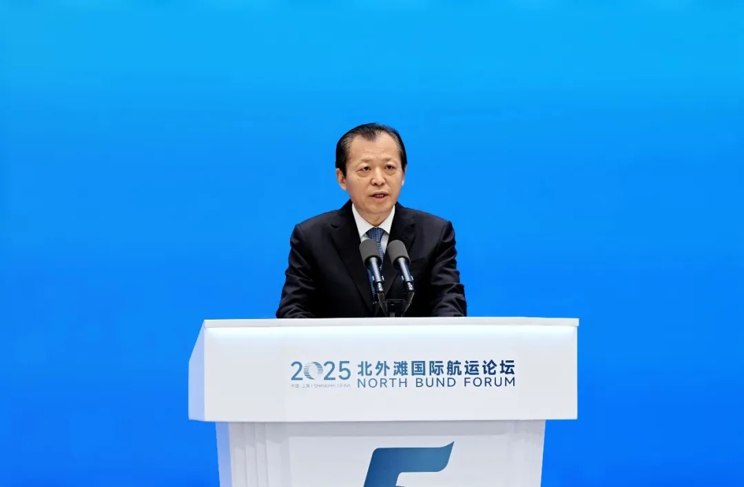 刘伟作主旨演讲。图源：上海发布