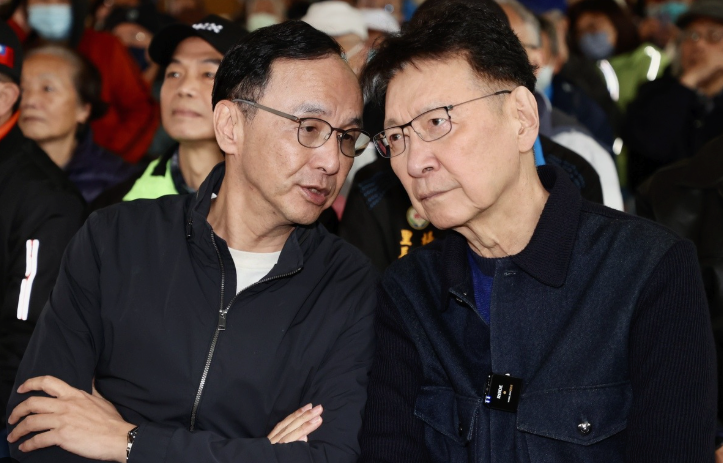 資料圖：趙少康（右）和朱立倫